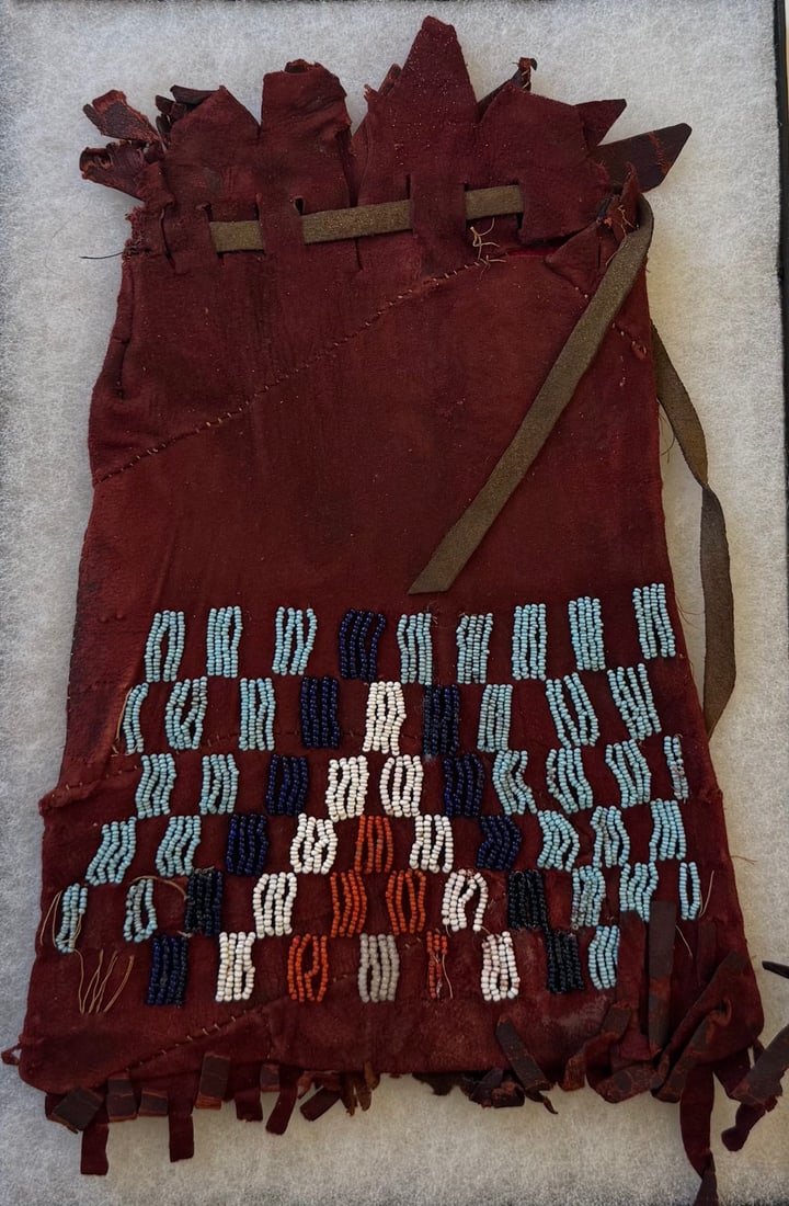 NATIVE AMERICAN HAND STITCHED POUCH (1 of 3)