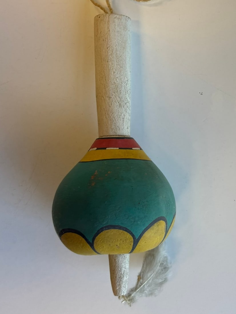 1983 HOPI GOURD RATTLE BY VINCENT SELINA: AUTHENTIC 1983 HOPI GOURD RATTLE, MADE BY HOPI ARTIST VINCENT SELINA, 2ND MESA, DATE: MAY 1983 (TAG CODE "5-83")EXCELLENT VINTAGE CONDITION, ORIGINAL HOPI ARTS & CRAFTS TAGPROVENANCE: ESTATE OF DOUG D