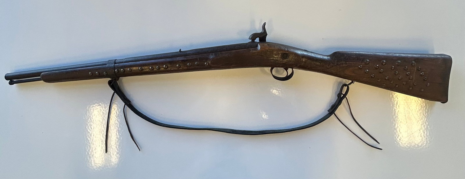 ANTIQUE INDIAN GUN (1 of 6)