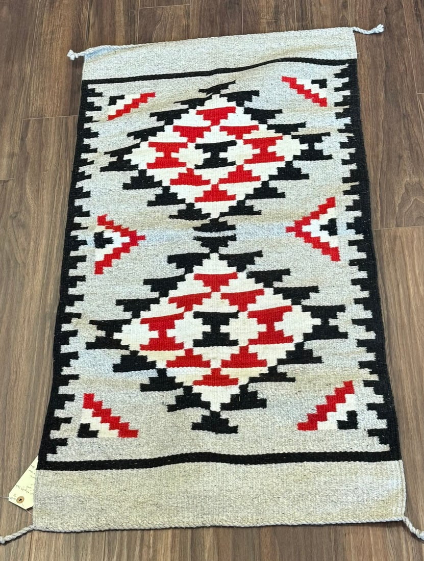 NAVAJO KLAGETOH STYLE WOOL RUG (1 of 2)