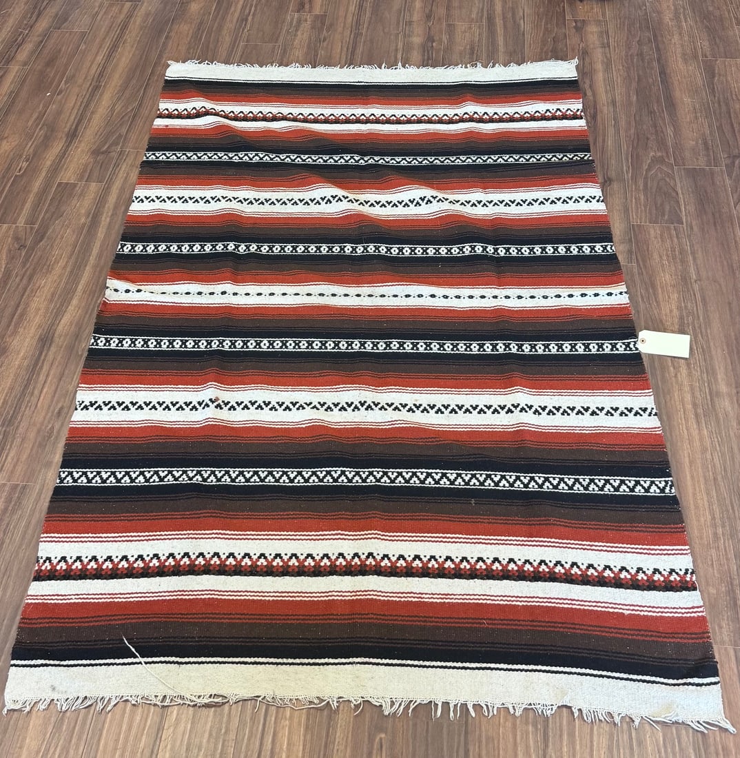 VINTAGE MEXICAN SERAPE BLANKET (1 of 2)