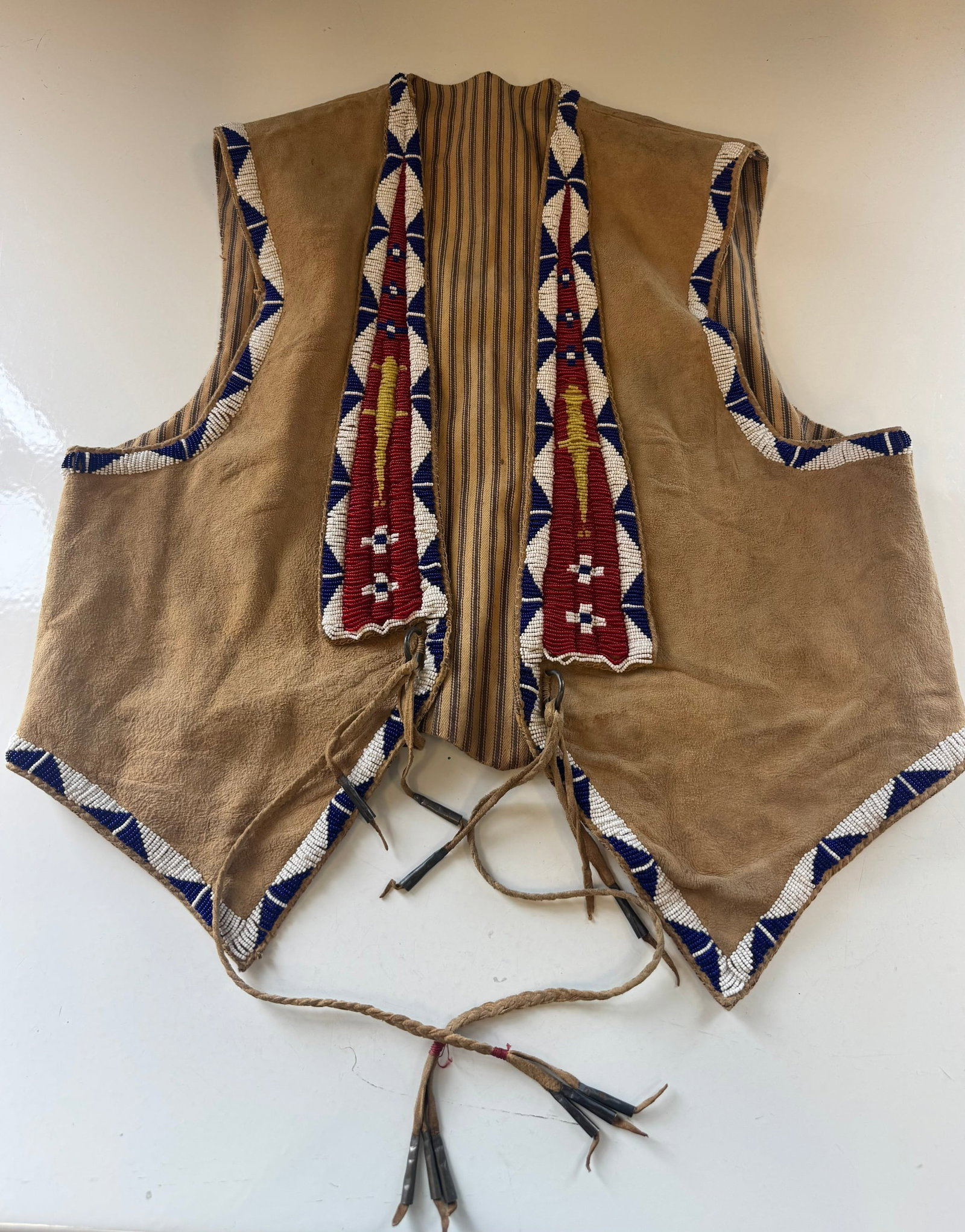 STRIKING SIOUX-STYLE BEADED SUEDE VEST (1 of 4)