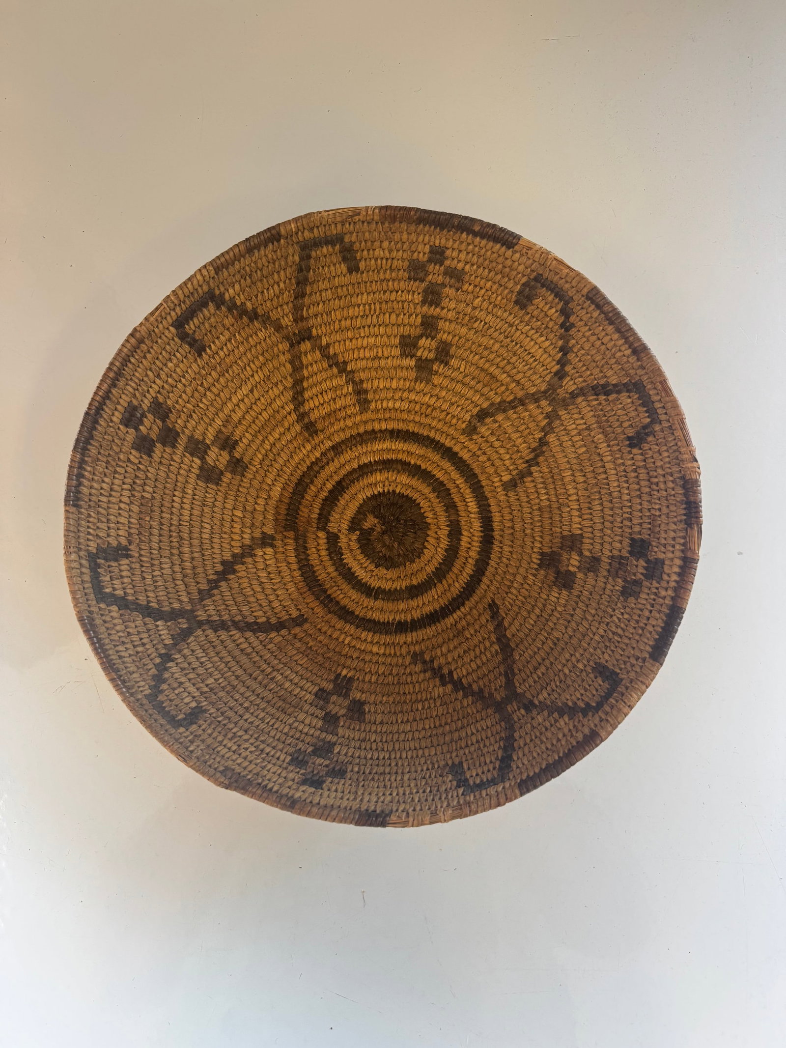 PIMA OR PAPAGO HANDWOVEN COILED BASKET (1 of 3)