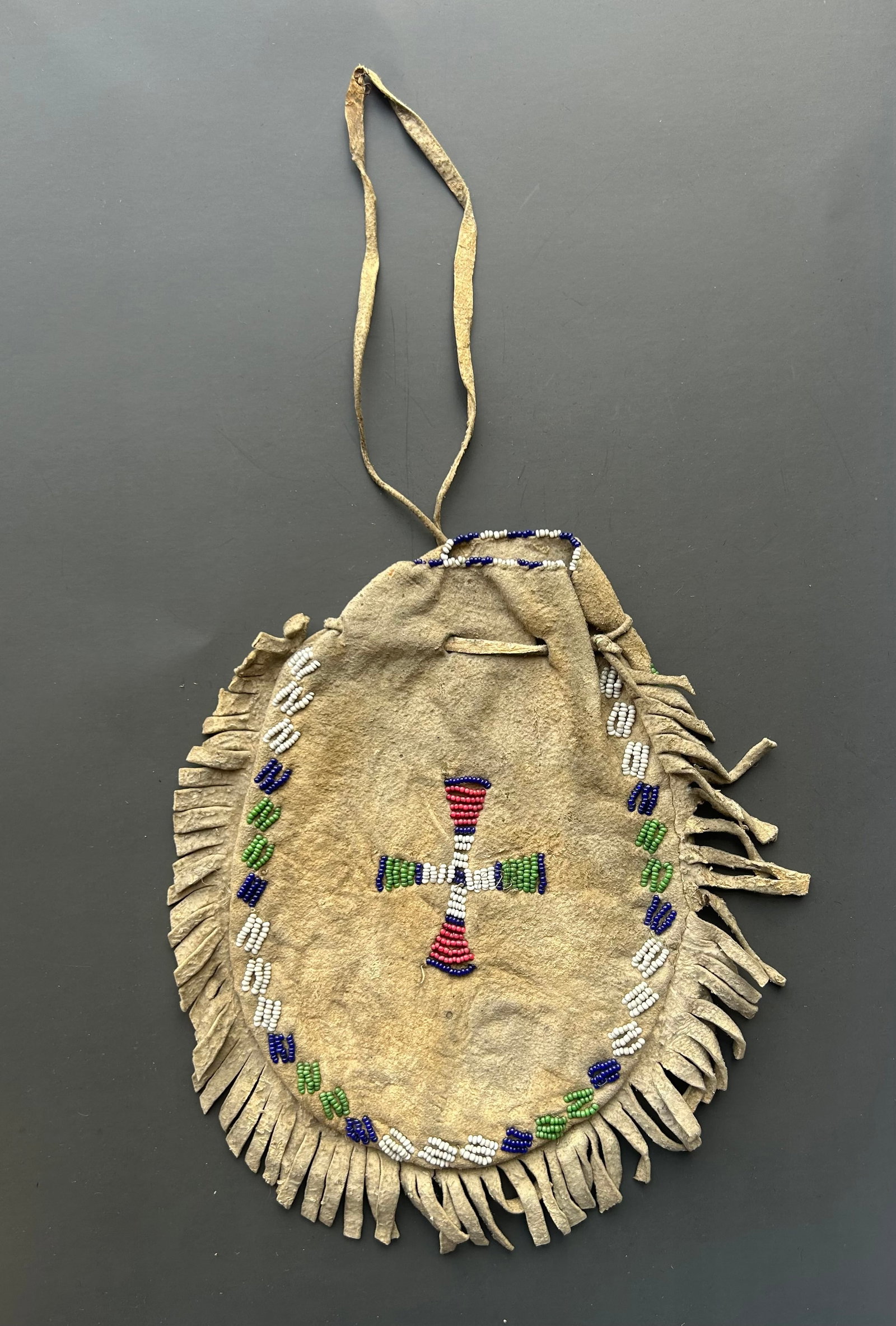 PLAINS INDIAN BEADED TOBACCO BAG / MEDICINE POUCH (1 of 2)