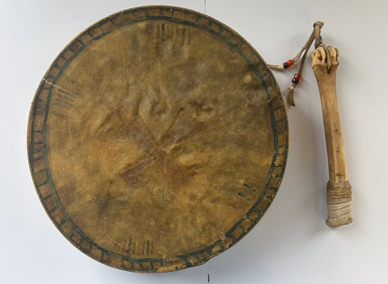 PLAINS NATIVE AMERICAN DRUM (1 of 4)