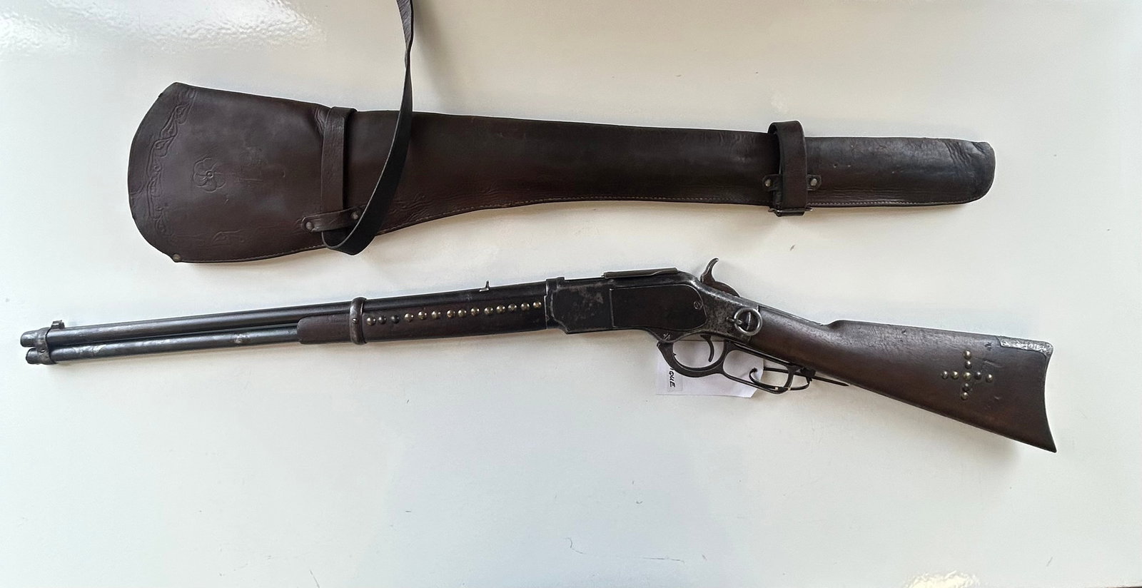 ANTIQUE WINCHESTER 1873 (1 of 5)