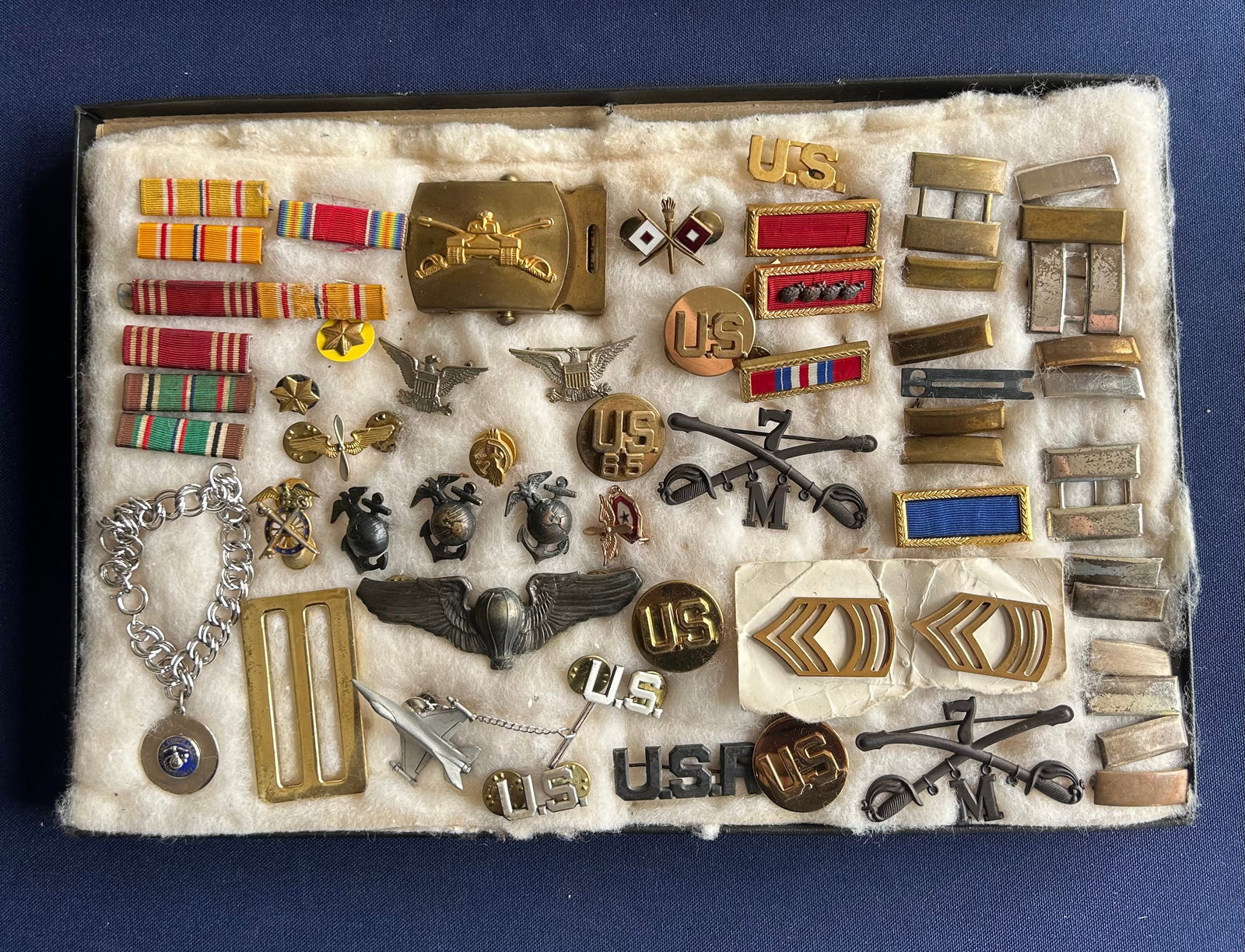 U.S. MILITARY INSIGNIA & STERLING LOT (1 of 3)