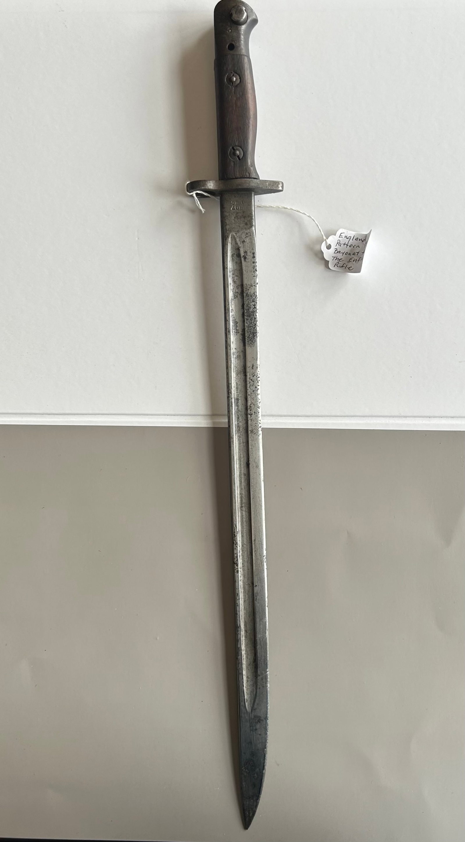 ENGLAND PATTERN 1907 BAYONET (1 of 4)