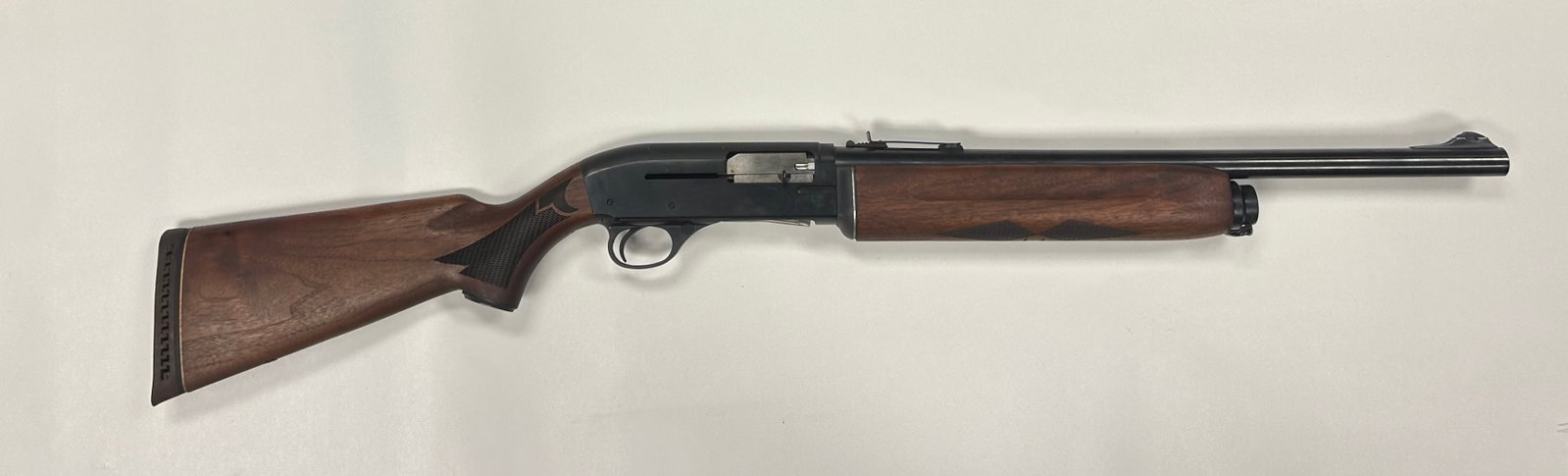HIGH STANDARD POLICE SHOTGUN 12 GAUGE (1 of 11)