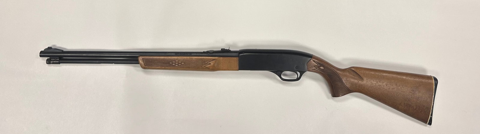 WINCHESTER MODEL 290 .22 SEMI-AUTO RIFLE (1 of 9)
