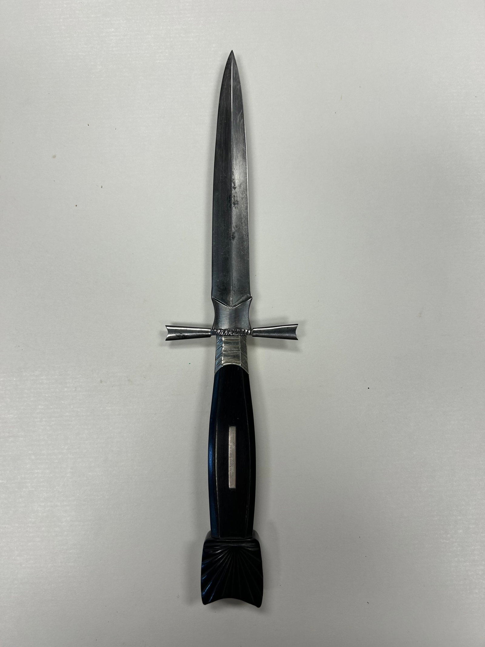 19th CENTURY SPEAR POINT GENTLEMAN'S DAGGER (1 of 3)
