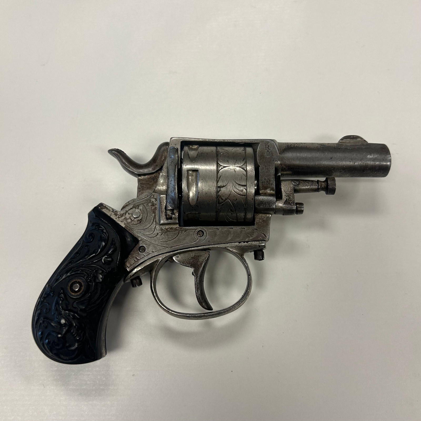ENGRAVED BELGIAN .32 BULLDOG STYLE REVOLVER (1 of 6)