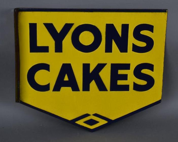 Lyons Cakes Porcelain Flange Sign (1 of 3)
