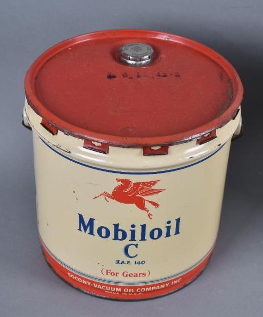 Mobiloil "C" For Gears w/Pegasus Round Metal Can (1 of 2)