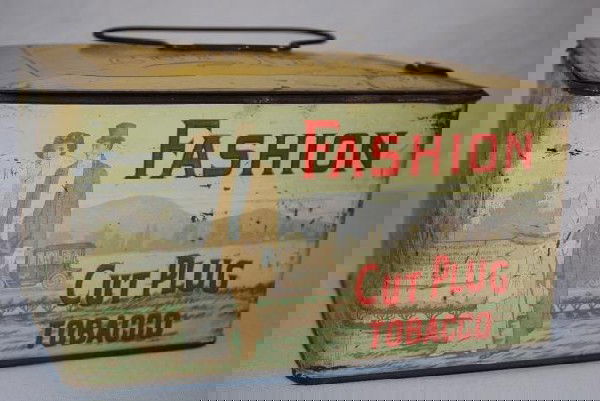 Fashion Cut Plug Tobacco metal tin with early car: Fashion Cut Plug Tobacco metal tin with early car graphics, 4x8x5 inches,