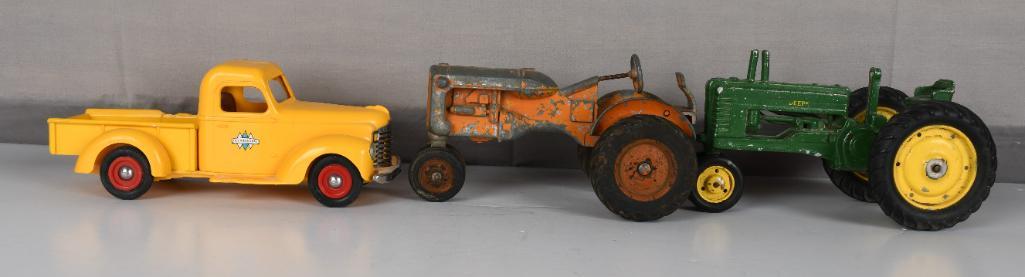 Ertl JD High-Post A, Allis & IH Pickup Truck (1 of 4)