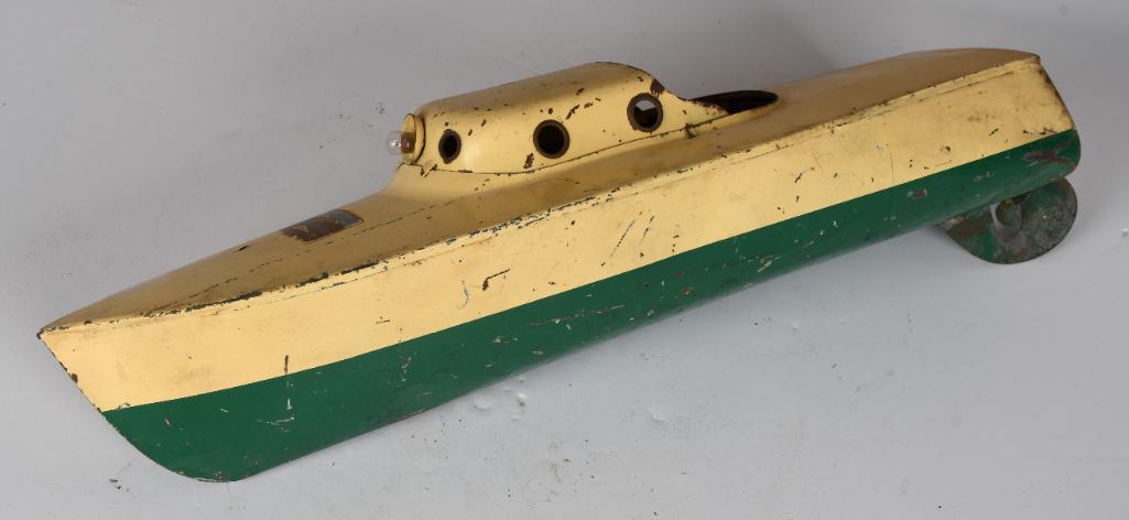 The Sea Hawk Battery Powered Toy Boat (1 of 5)