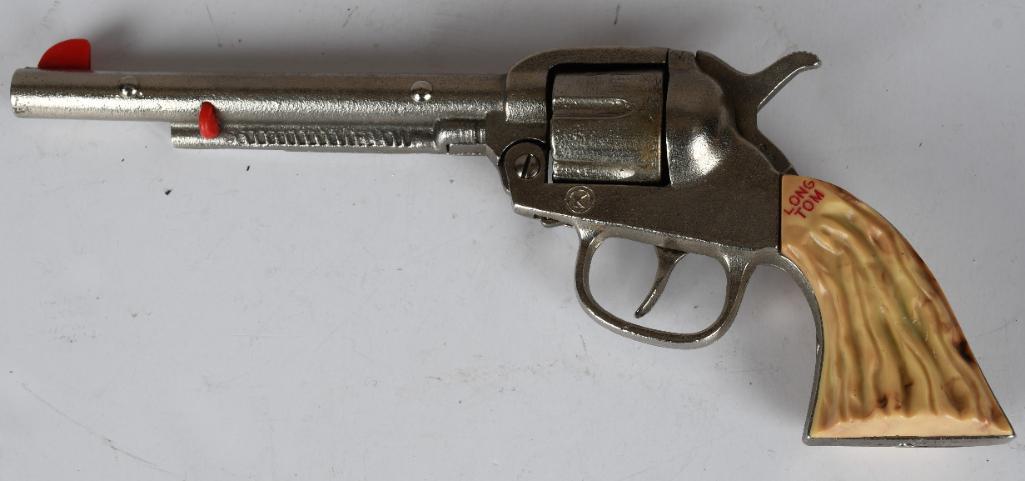 Kilgore Cast Iron Long Tom Toy Cap Gun: rated 9, 10"L., in very good condition.