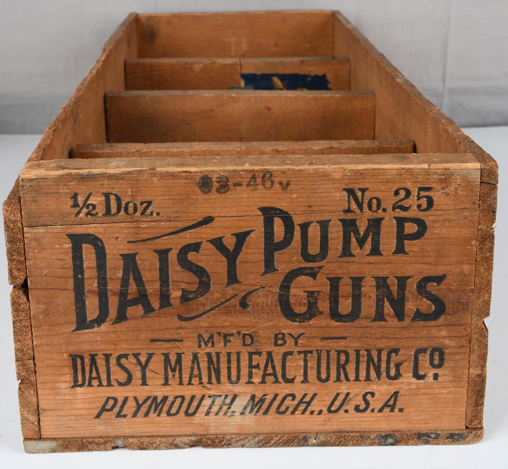1/2 Dozen Daisy Pump Guns Wood Box (1 of 5)
