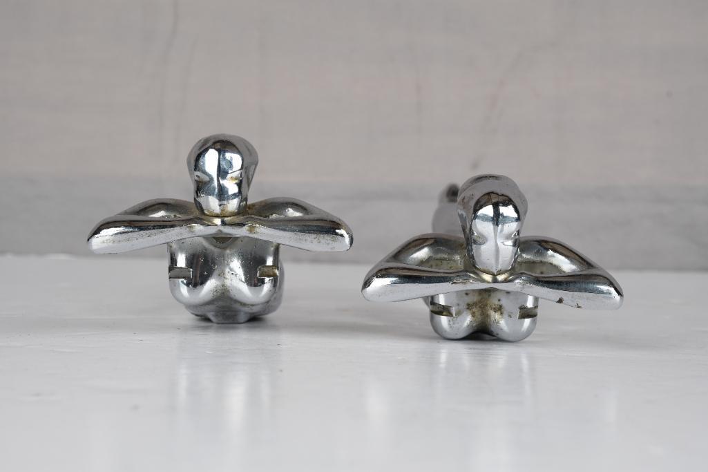 2-Petty Style Ladies that go on hub cabs. (1 of 4)