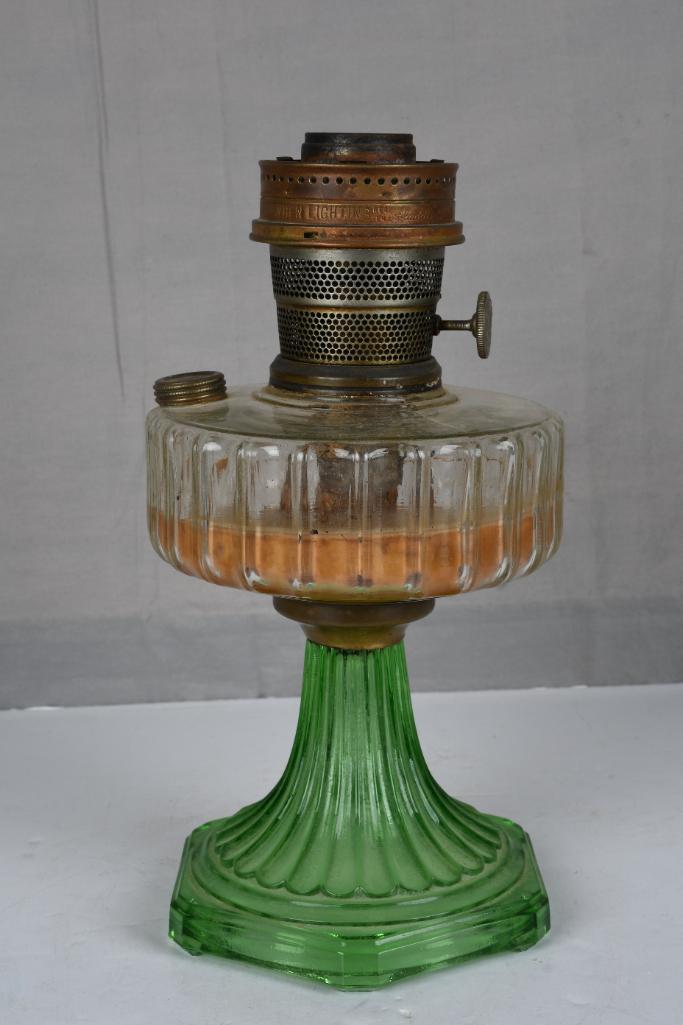 Aladdin Model B Corinthian Oil Lamp (1 of 6)