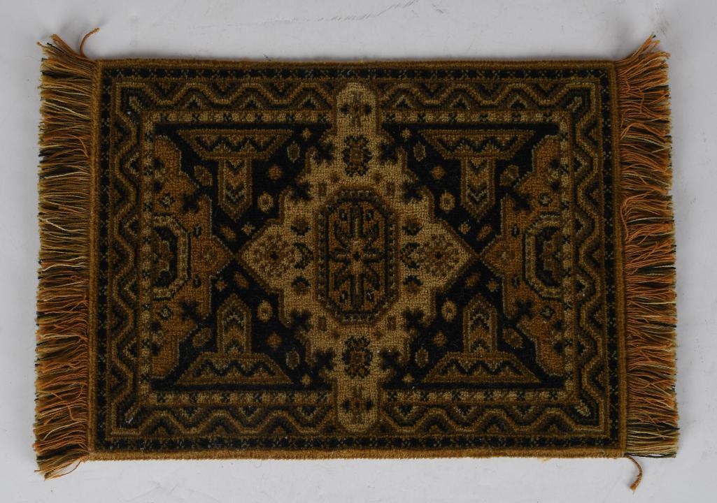 Salesman's Sample Oriental Rug (1 of 6)