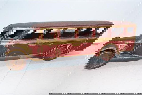 Arcade Cast Iron Bus Cast 9.25": Arcade Cast Iron Bus Cast 9.25"