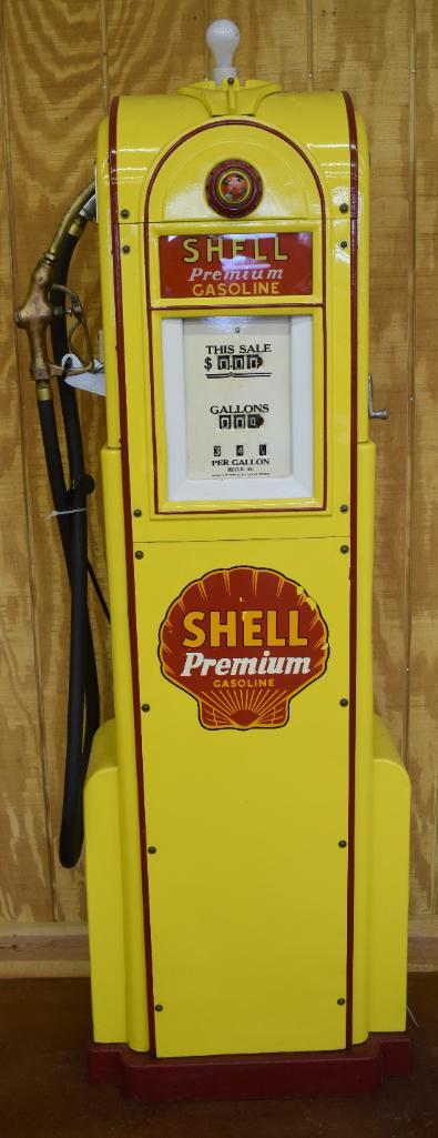 Wayne Model 60 Narrow Computing Gas Pump (restored) (1 of 4)