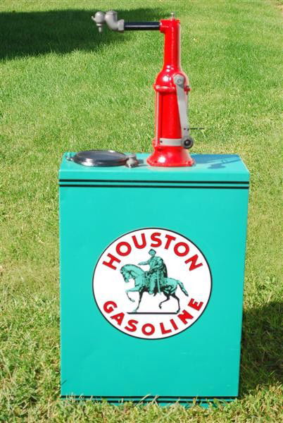 50 Gallon Oil Lubster repainted in Houston Gasolin: 50 Gallon Oil Lubster repainted in Houston Gasoline colors and new stickers,