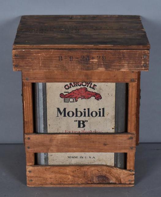 Mobiloil "B" w/Gargoyle Five Gallon Square Metal Can in (1 of 4)