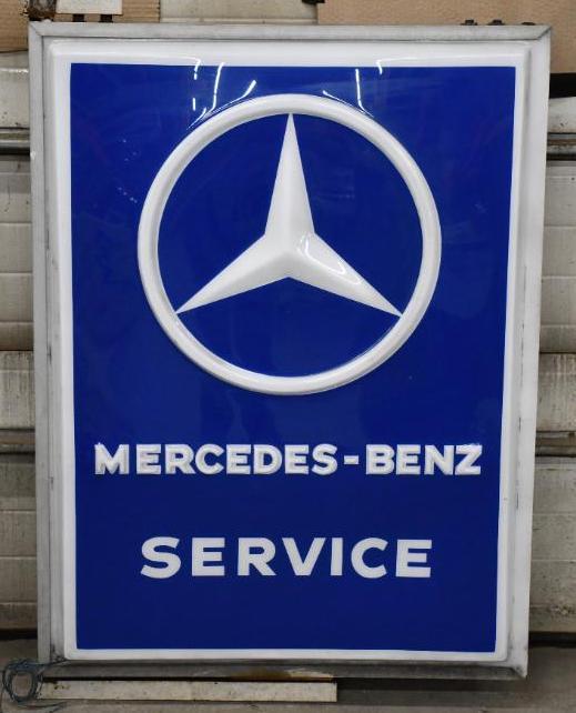 Mercedes Benz w/Logo Lighted Plastic Sign (1 of 5)