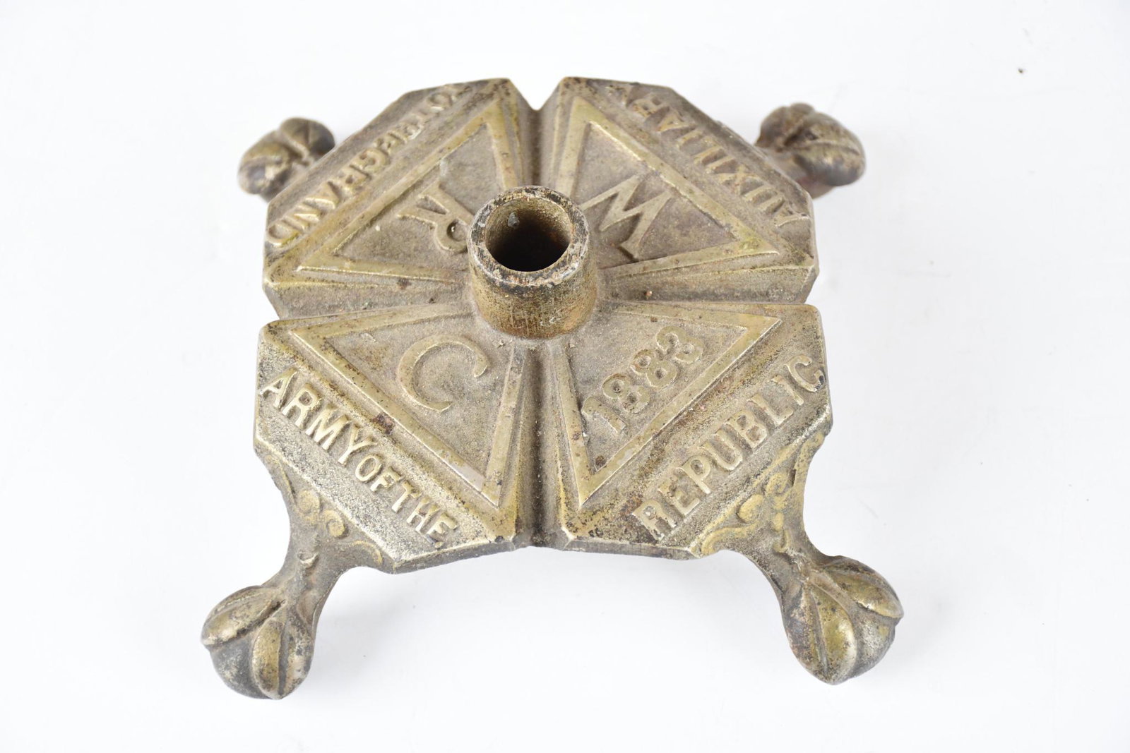 Cast Iron Army of the Republic Flat Holder: in good condition, 3"x8"x8", has light wear, no breaks.