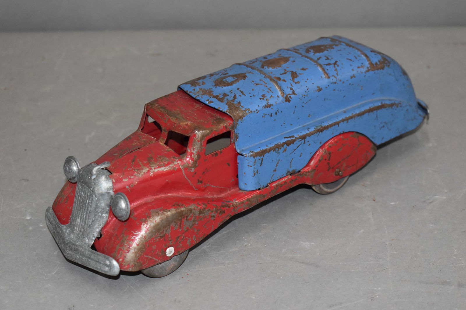 Wyandotte Press Steel Fuel Delivery Truck (1 of 4)