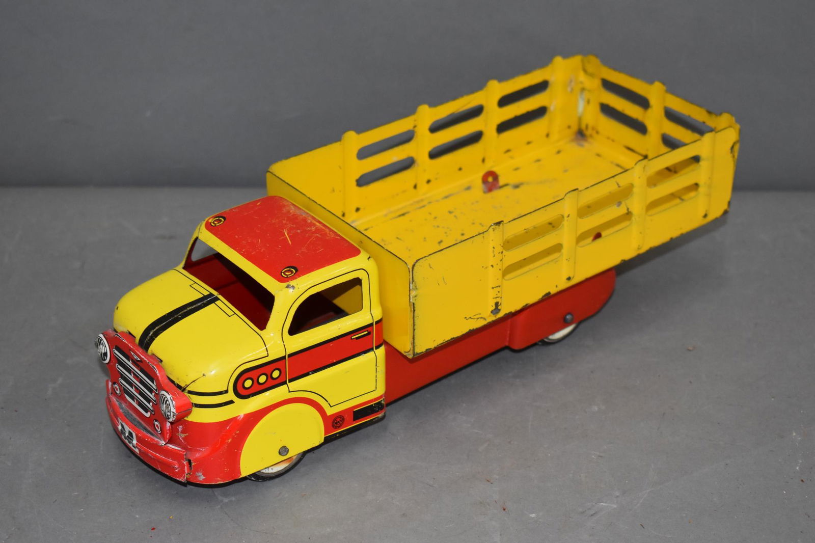 Marx Tin Litho Stake Truck (1 of 4)