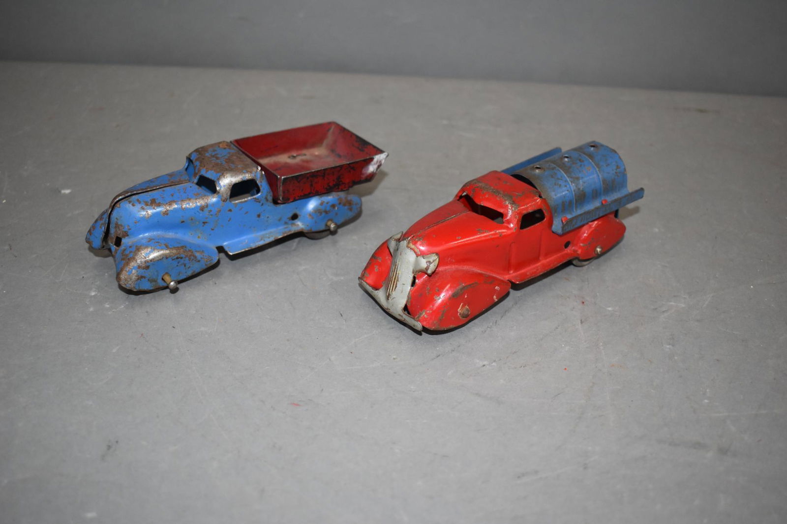 2-Small Press Steel Trucks (1 of 5)