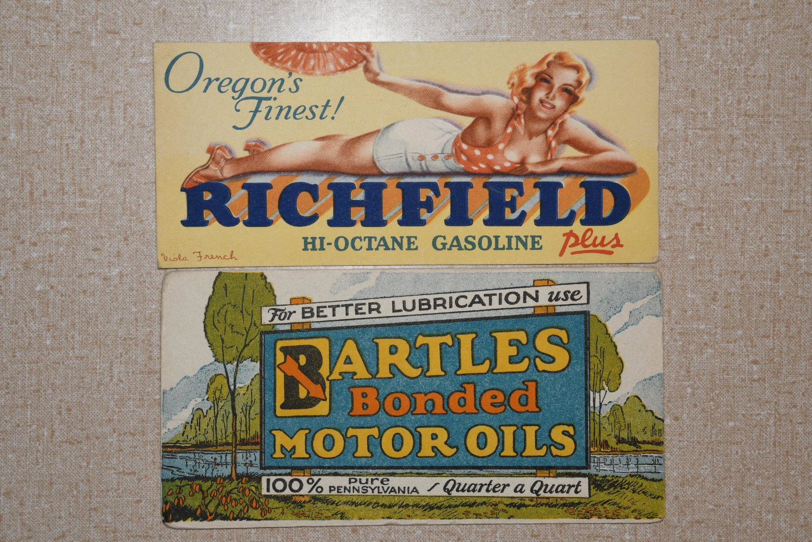 Lot of 2- Bartles Motor Oils & Richfield Gasoline Ink Blotters: Measures 6"L x 3"H or smaller. Both blotters have great color and are in good condition with some wear around the edges and corners. Bartles Bonded Motor Oils 100% Pure Pennsylvania. Oregon