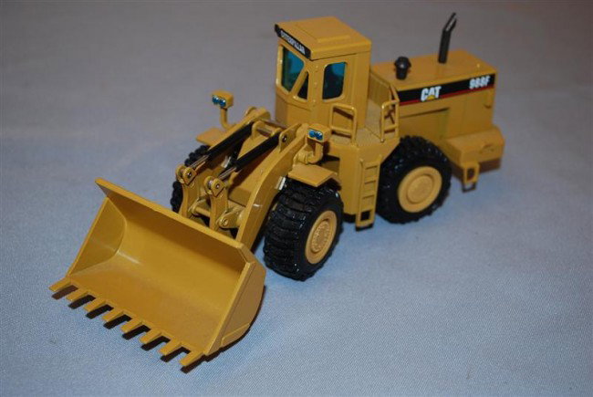NZG Caterpillar 988F Wheel Loader with cab, diecast,