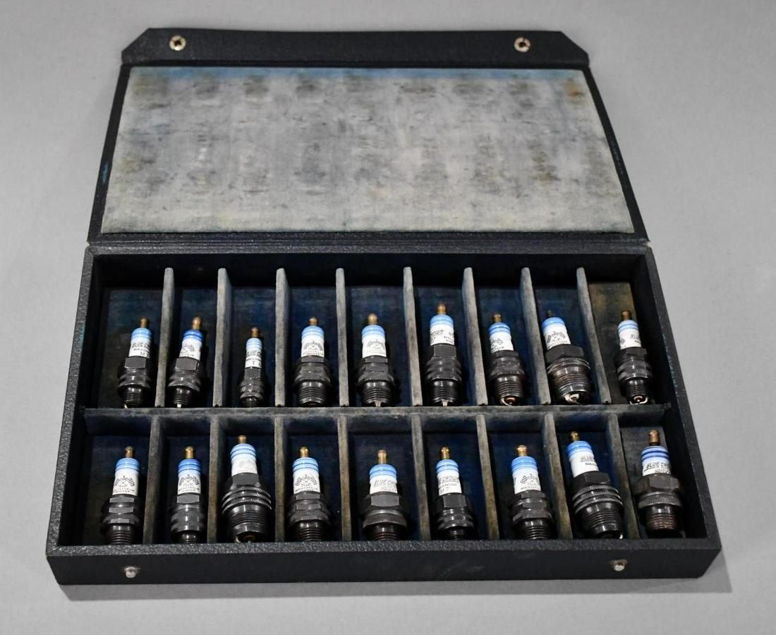 Blue Crown Husky Spark Plug Salesman Sample Box Display (1 of 7)