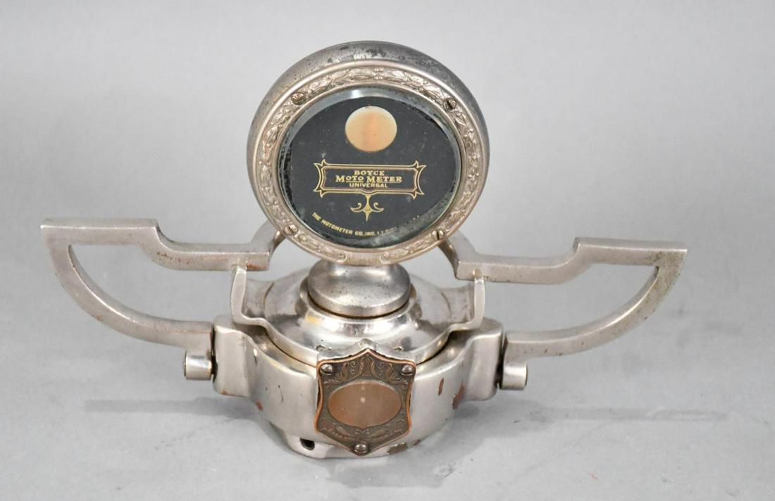 Boyce Moto Meter Mounted on a Capital Cap (1 of 4)