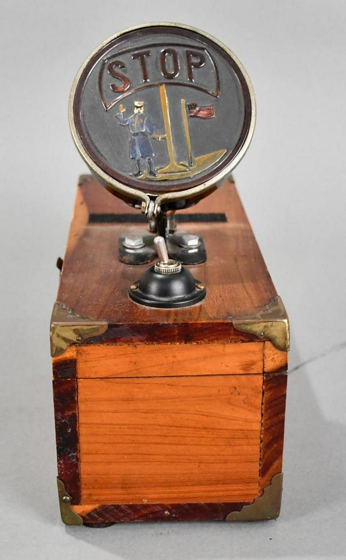 Stoplight w/Cop & US Flag (1 of 5)