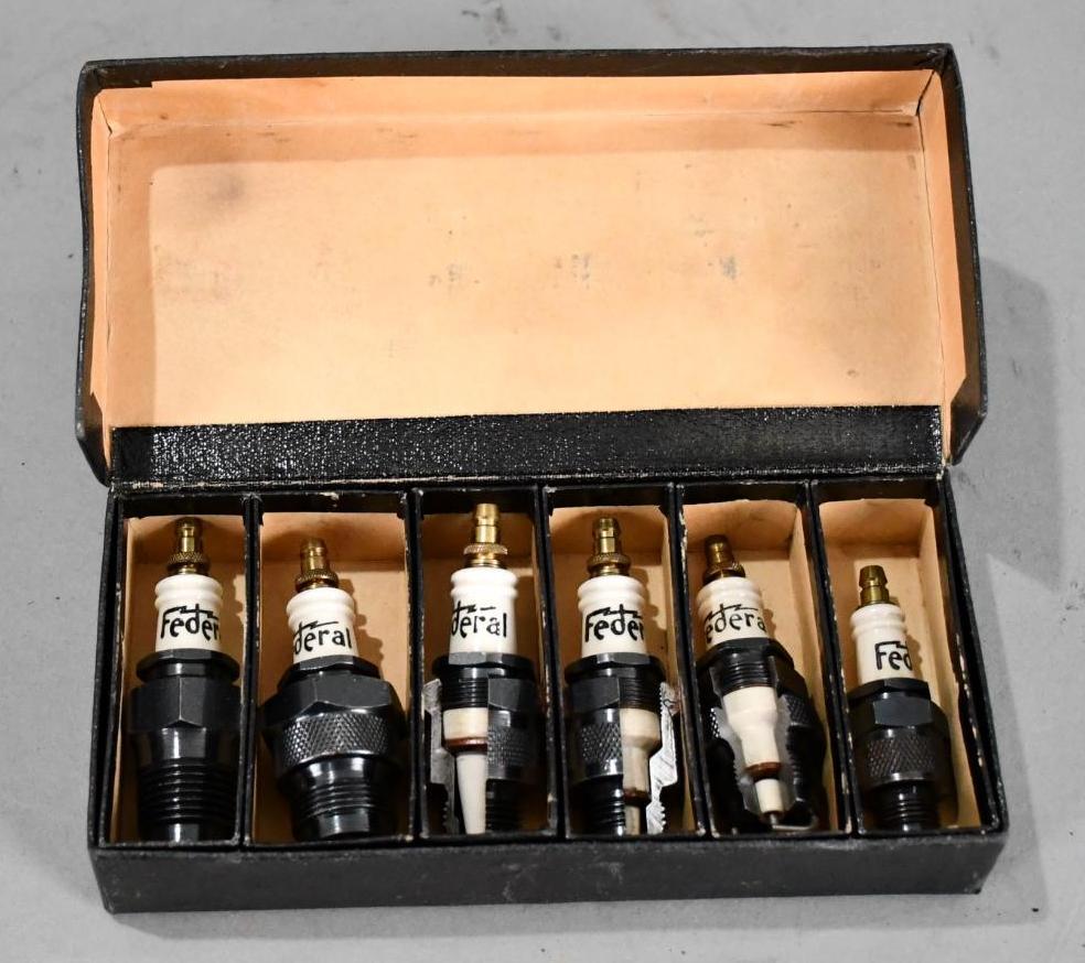 Federal Spark Plugs Salesman Sample Kit (1 of 5)