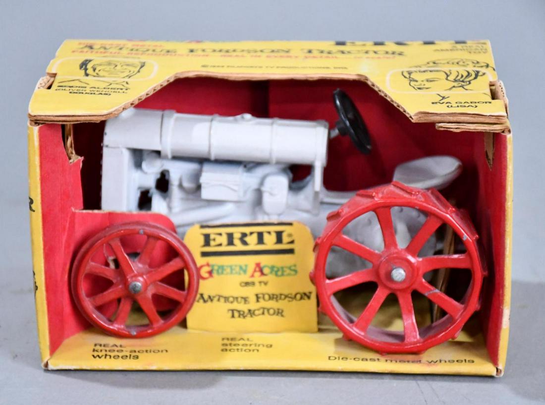 Ertl Fordson Tractor "Green Acres" NIB (1 of 5)