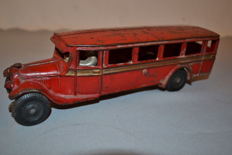 Arcade Bus with driver, rated 7.75, cast iron, 9.2: Arcade Bus with driver, rated 7.75, cast iron, 9.25 inches long,