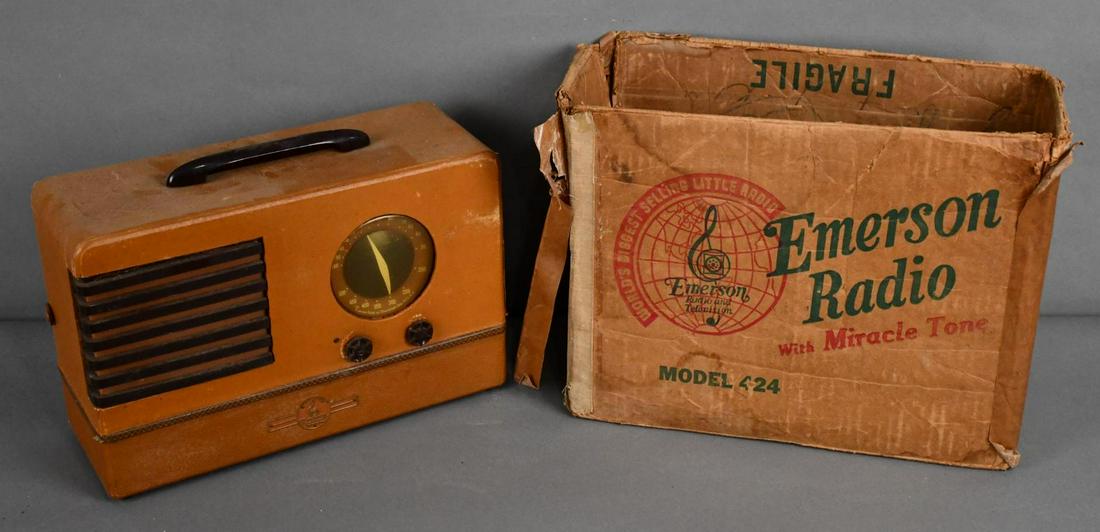 Emerson Radio Model #424 w/Box (1 of 6)