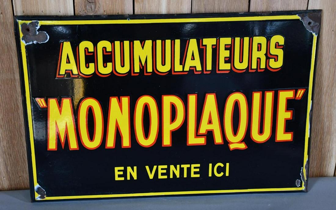 Accumulateurs "Monoplaque" Porcelain Sign (TAC): rated 8.5, 19"x29", SSP rolled edge sign has good color and gloss, field is clean, chips at the corner. TAC #043565