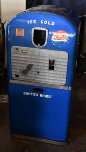 Vendor Model #27 Pepsi-Cola Coin-Operated Vending Machine: rated 7,53"T., the original paint has good color and shine, has wear and scratches, we do not know if it works.