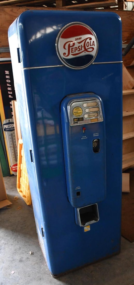 Vendorlator Model #174 Pepsi-Cola Bottle Coin-Operated Machine (1 of 8)