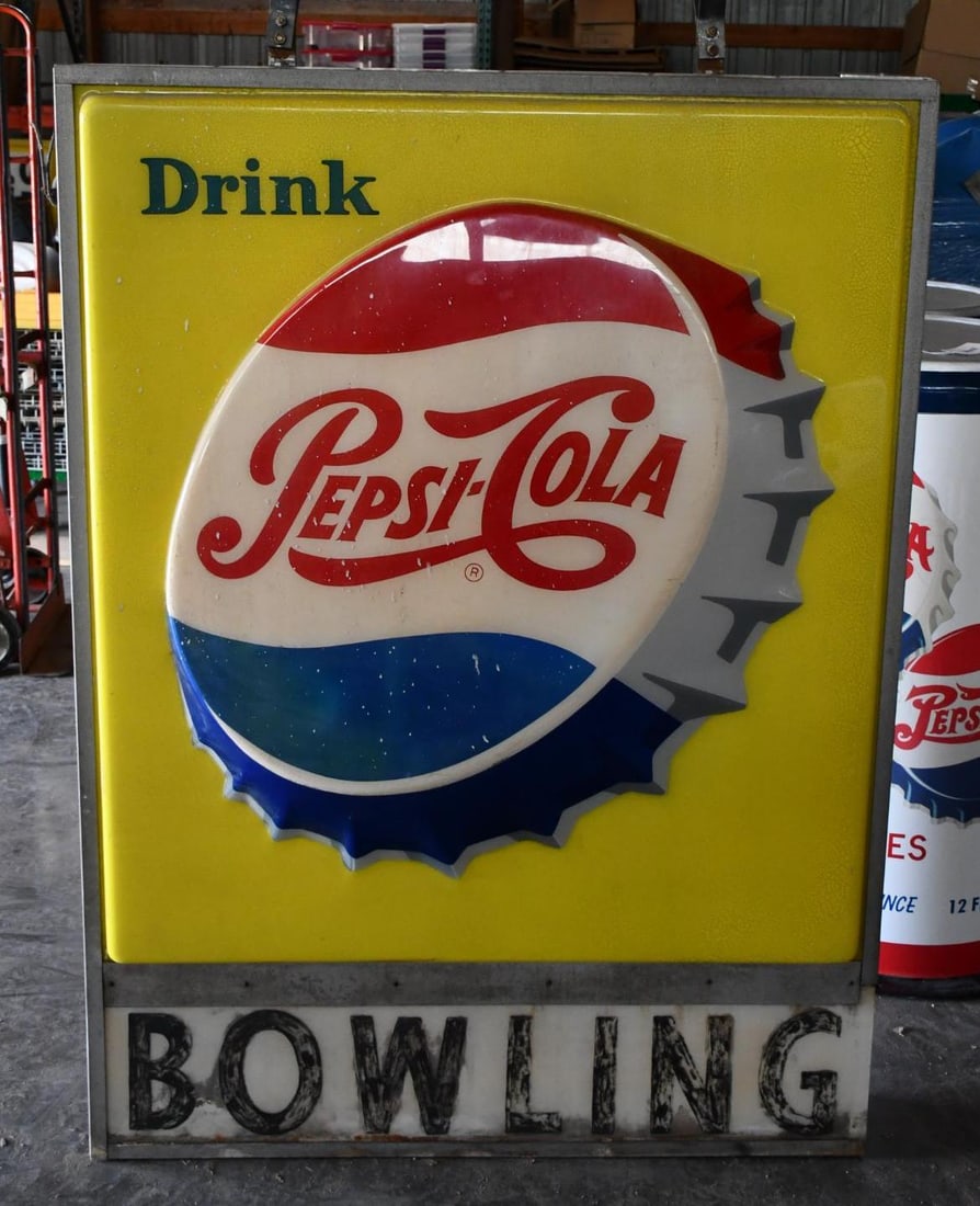 Drink Pepsi-Cola w/Embossed Bottle Cap Logo Plastic Lighted Sign (1 of 13)