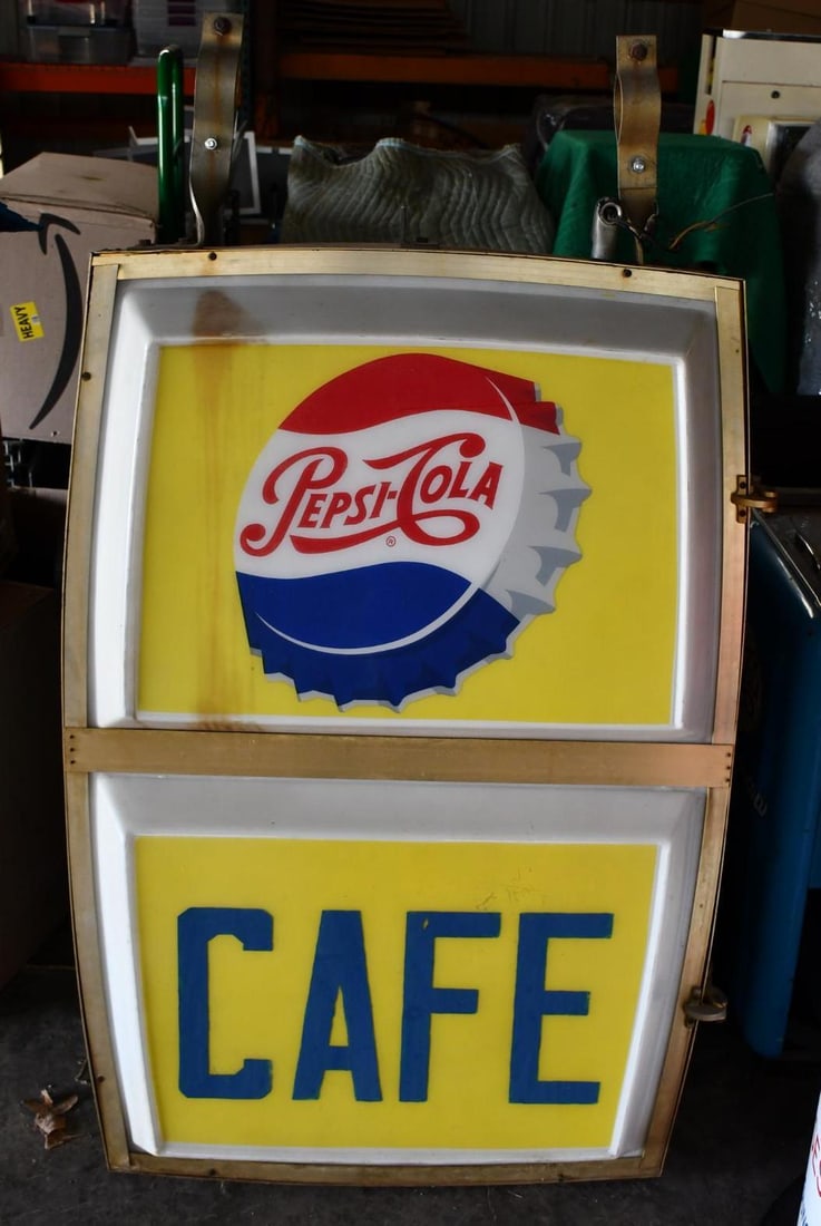 Pepsi-Cola w/Bottle Cap Logo Plastic Lighted Sign (1 of 5)