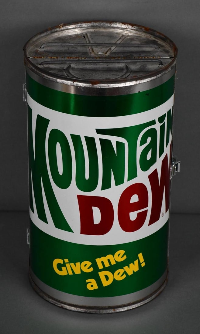Mountain Dew Soda Can Style Charcoal Grill (1 of 5)